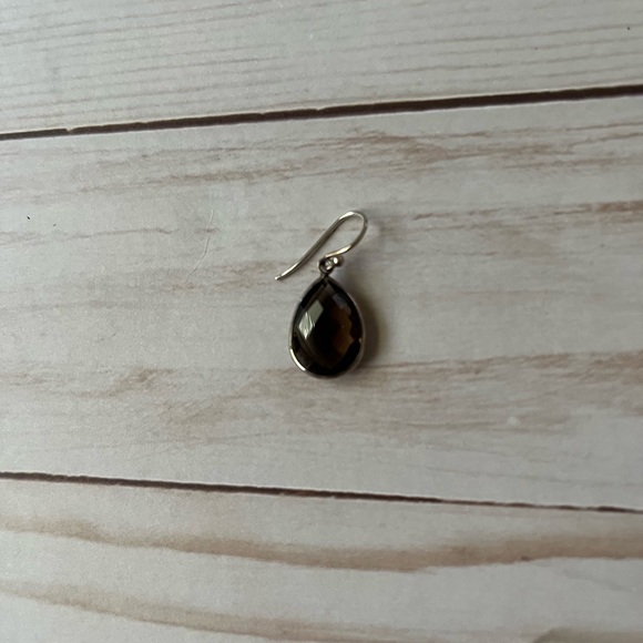 Set of two crystal drop earrings - Picture 2 of 5